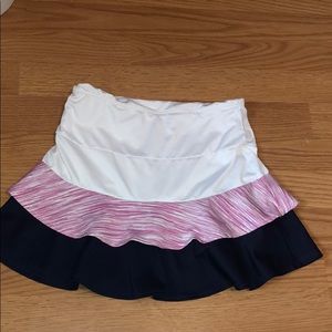 Tail skirt size M